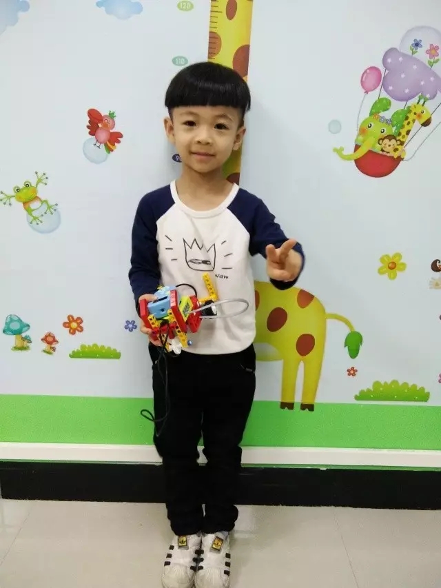 格物斯坦机器人.jpg