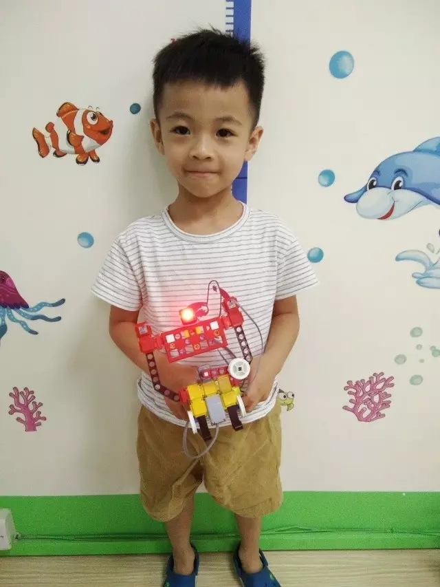 格物斯坦机器人.jpg