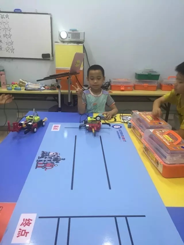 机器人教育.jpg