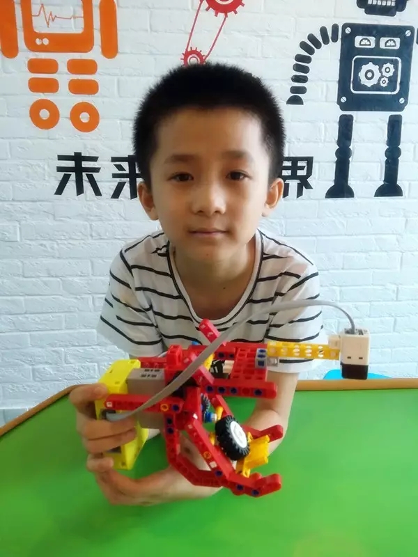 机器人教育.jpg