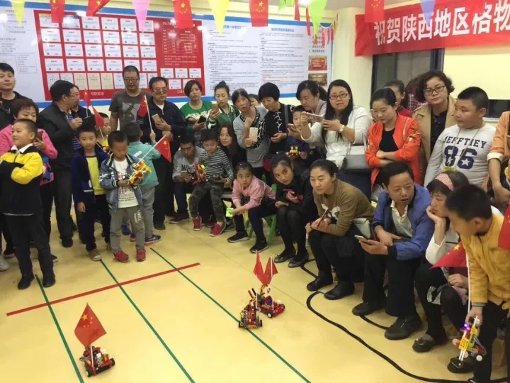机器人教育.jpg