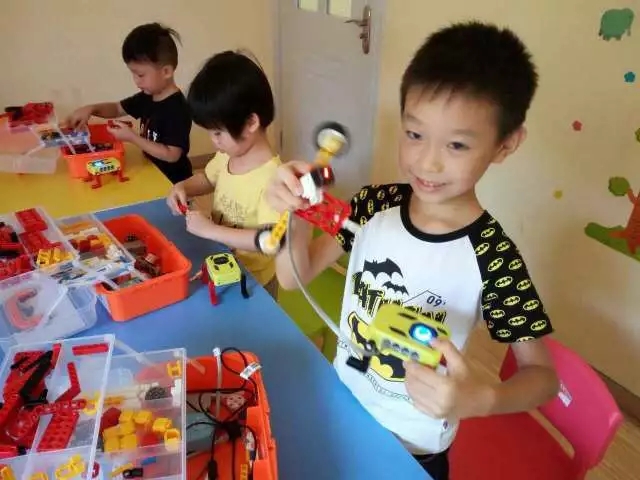 机器人教育.jpg