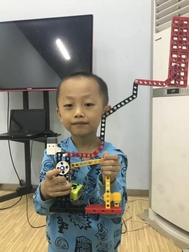 机器人教育.jpg