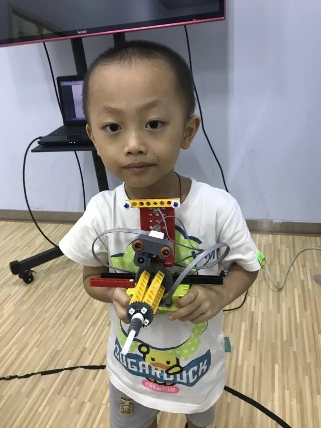 机器人教育.jpg