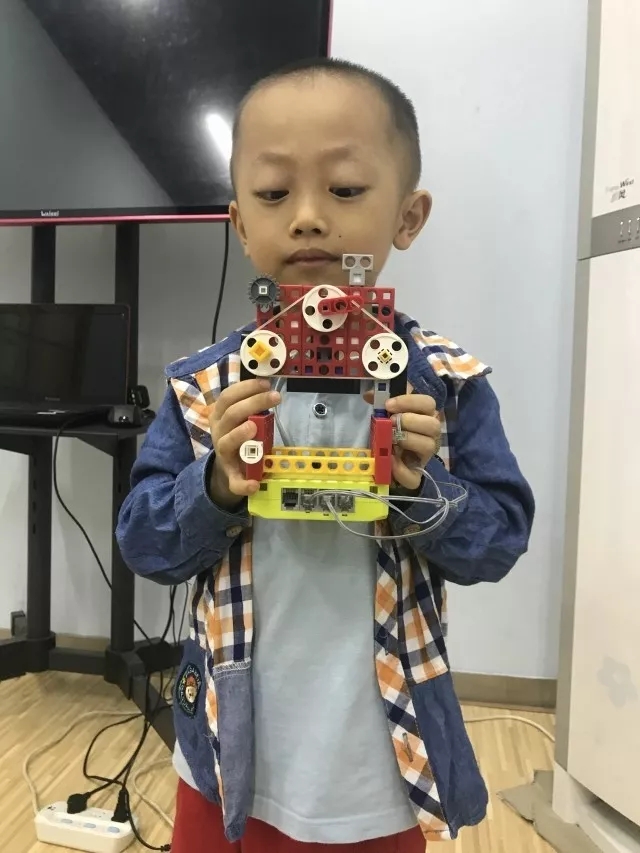 机器人教育.jpg