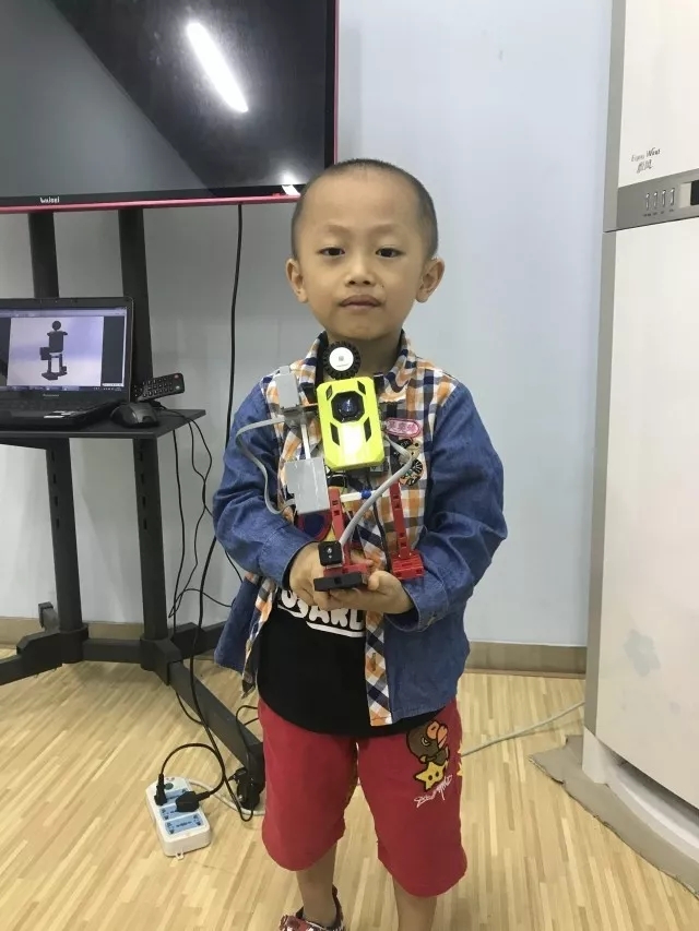 机器人教育.jpg