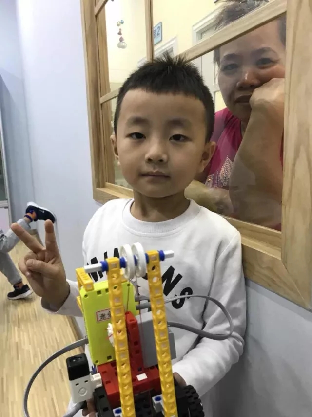 机器人教育.jpg