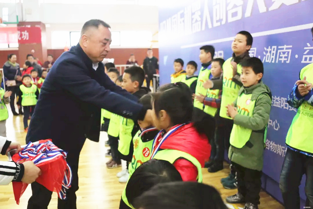 机器人教育.jpg