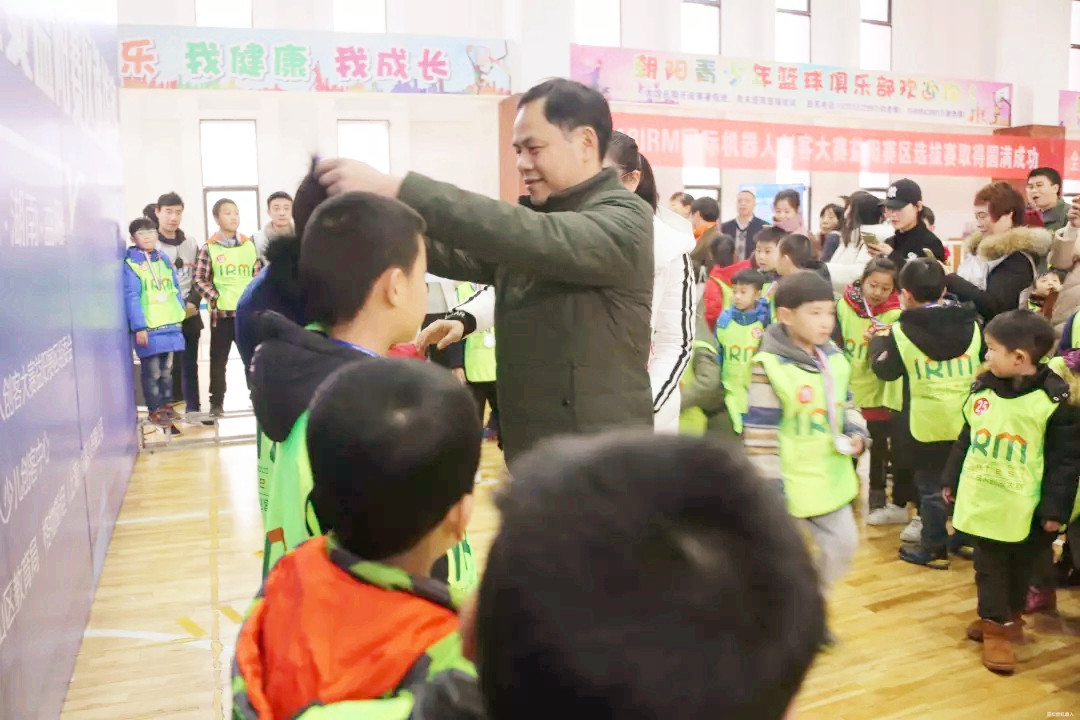 机器人教育.jpg